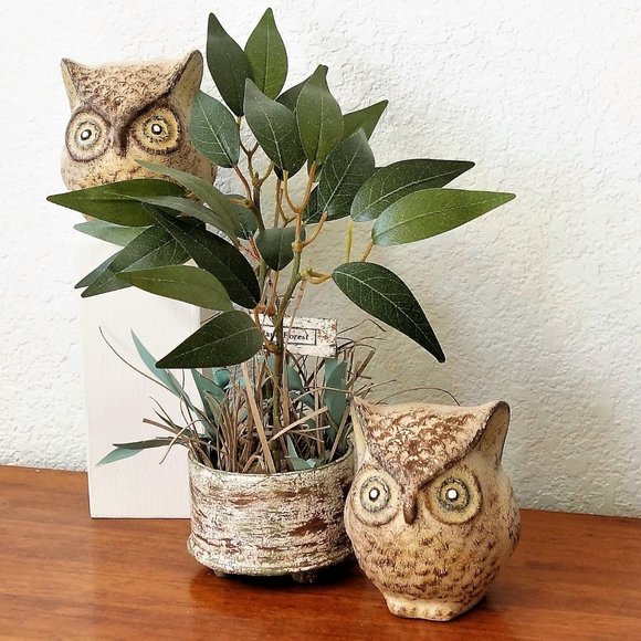 Handpainted Owls Set of 2 Woodland Forest Animals Cabin Decor - Picture 1 of 4